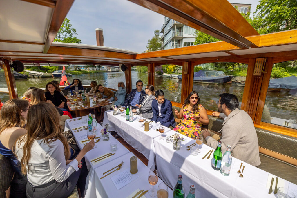 zakelijk evenement op boot