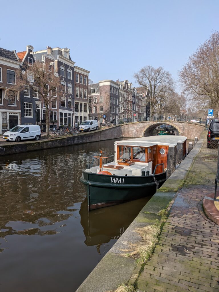 WM1 pickup point Amstelveld
